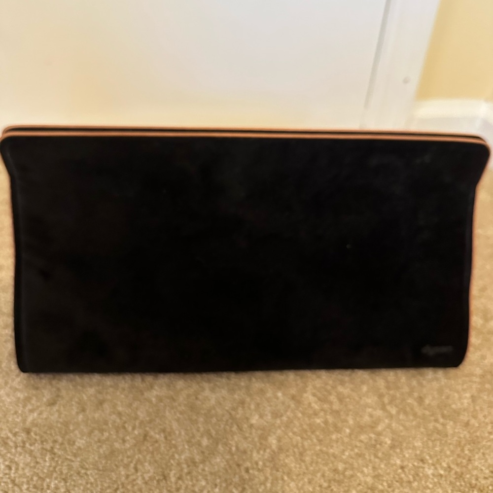 Dyson Hair Dryer & Airwrap Storage Case - Picture 2 of 4